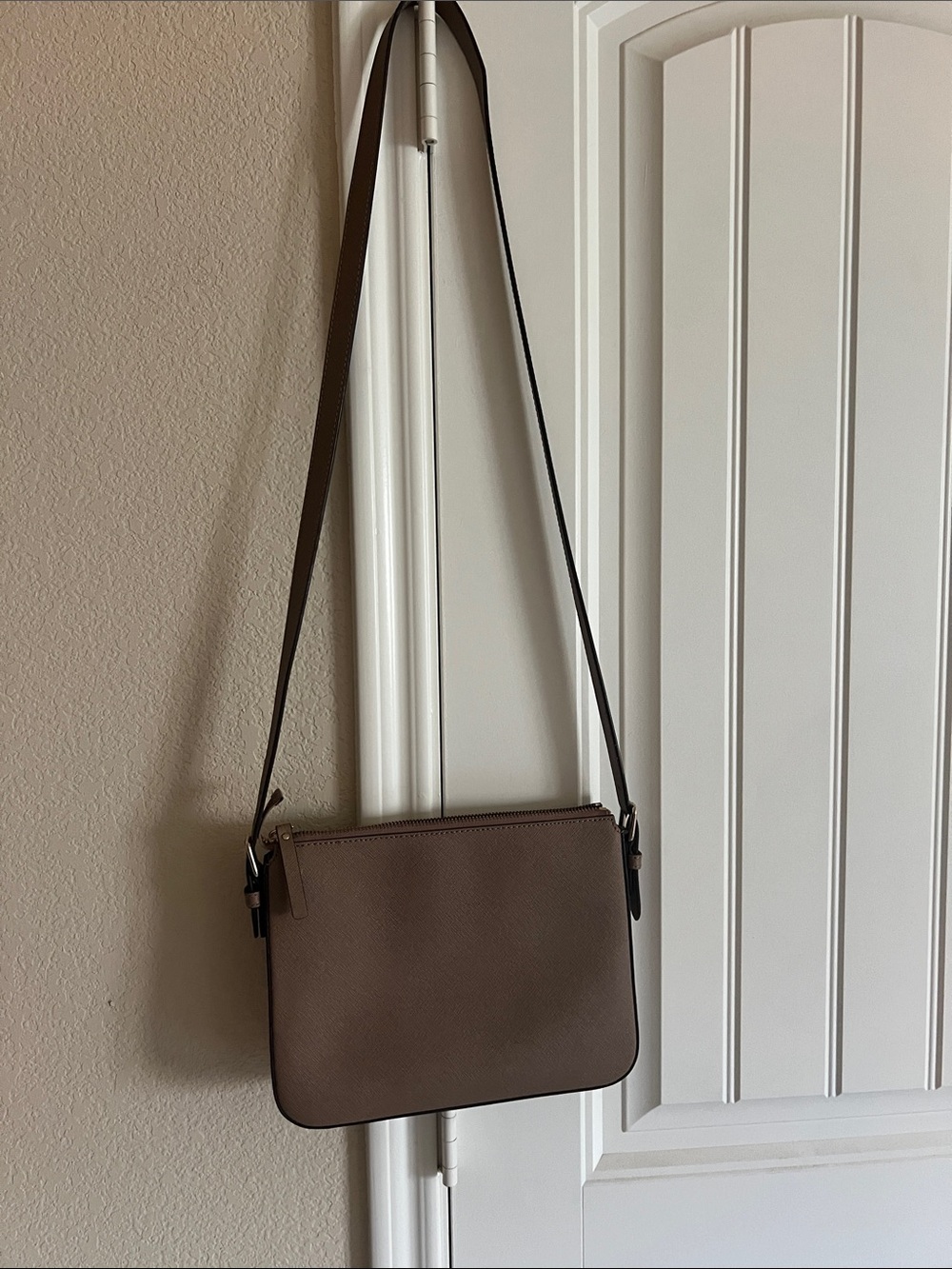 kate spade taupe brown leather crossbody - Picture 2 of 3